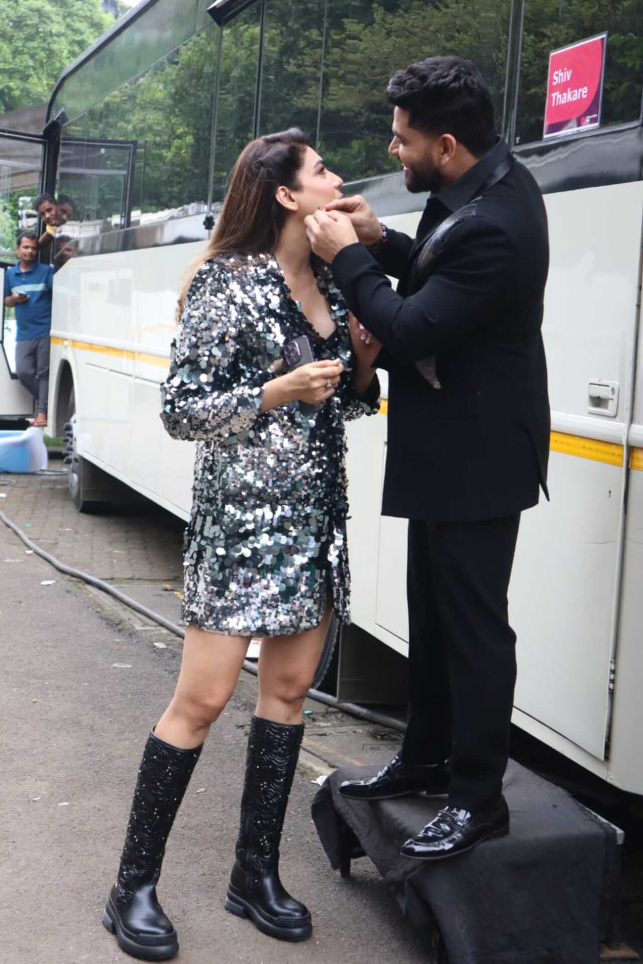 Shiv Thakare and Anjum Fakih shared a sweet moment as he helped the actress wear her earrings